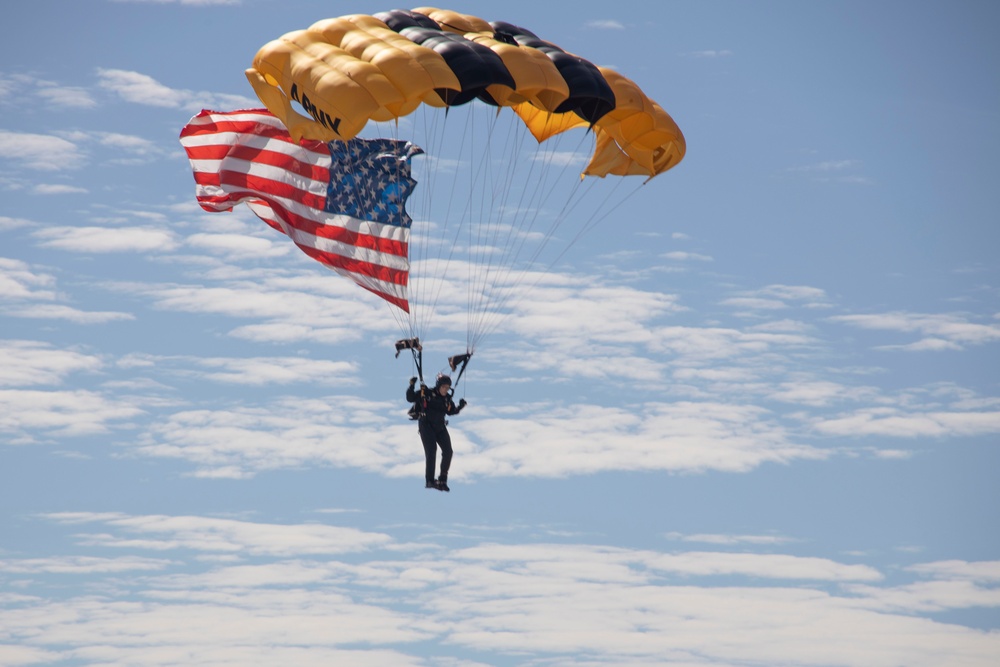 Miramar 2022 Airshow: Opening ceremonies Leap Frogs/GKTS 9/24