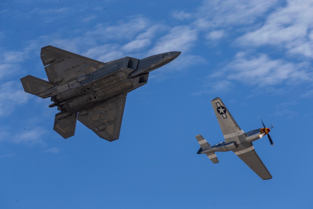 Miramar 2022 Airshow: F-22/P-51D Heritage 9/24