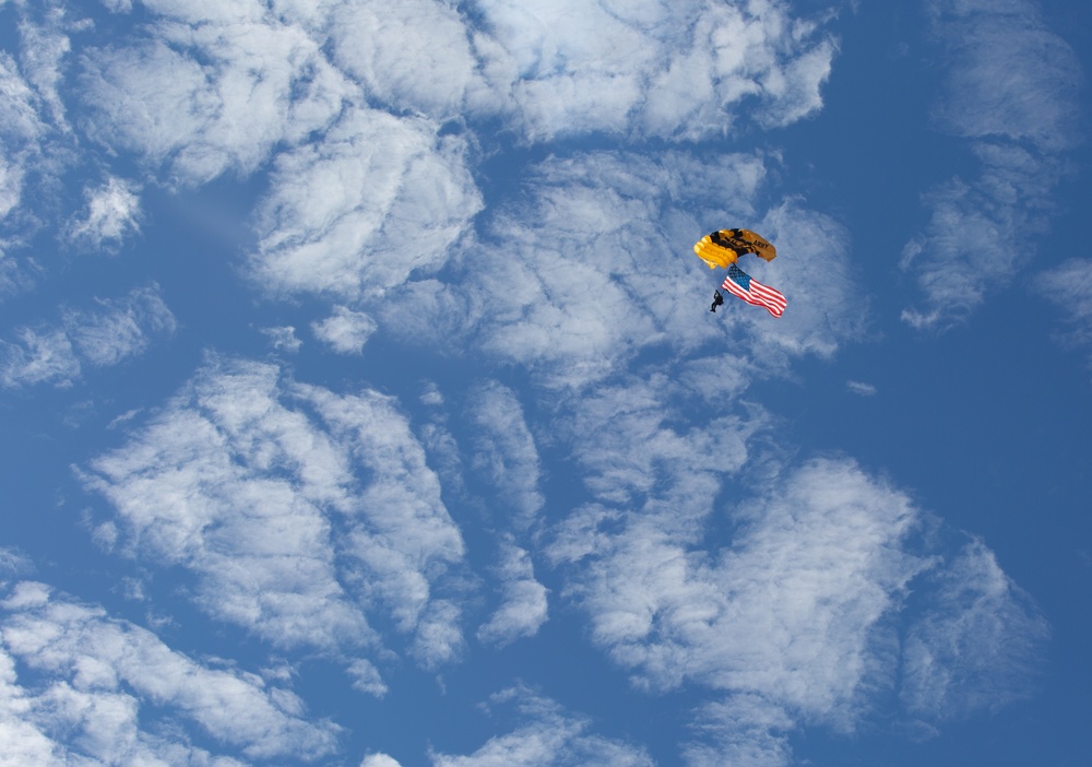 Miramar 2022 Airshow: Opening Ceremonies Leap Frogs/ GKTS 9/24