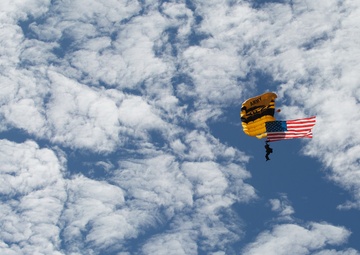 Miramar 2022 Airshow: Opening Ceremonies Leap Frogs/ GKTS 9/24