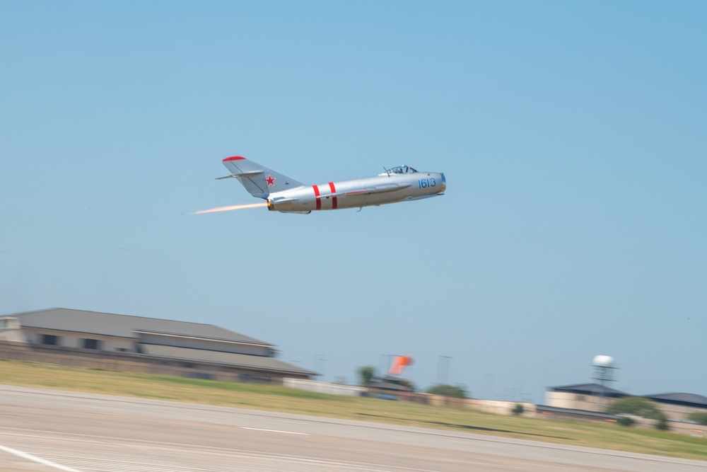 Team McConnell hosts Frontiers in Flight Airshow