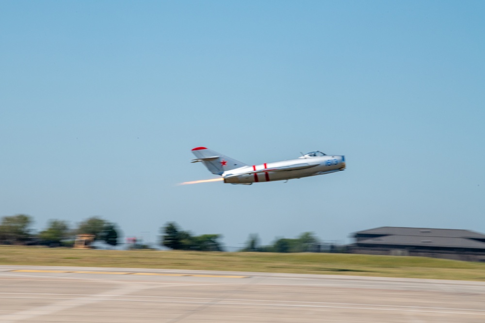 Team McConnell hosts Frontiers in Flight Airshow