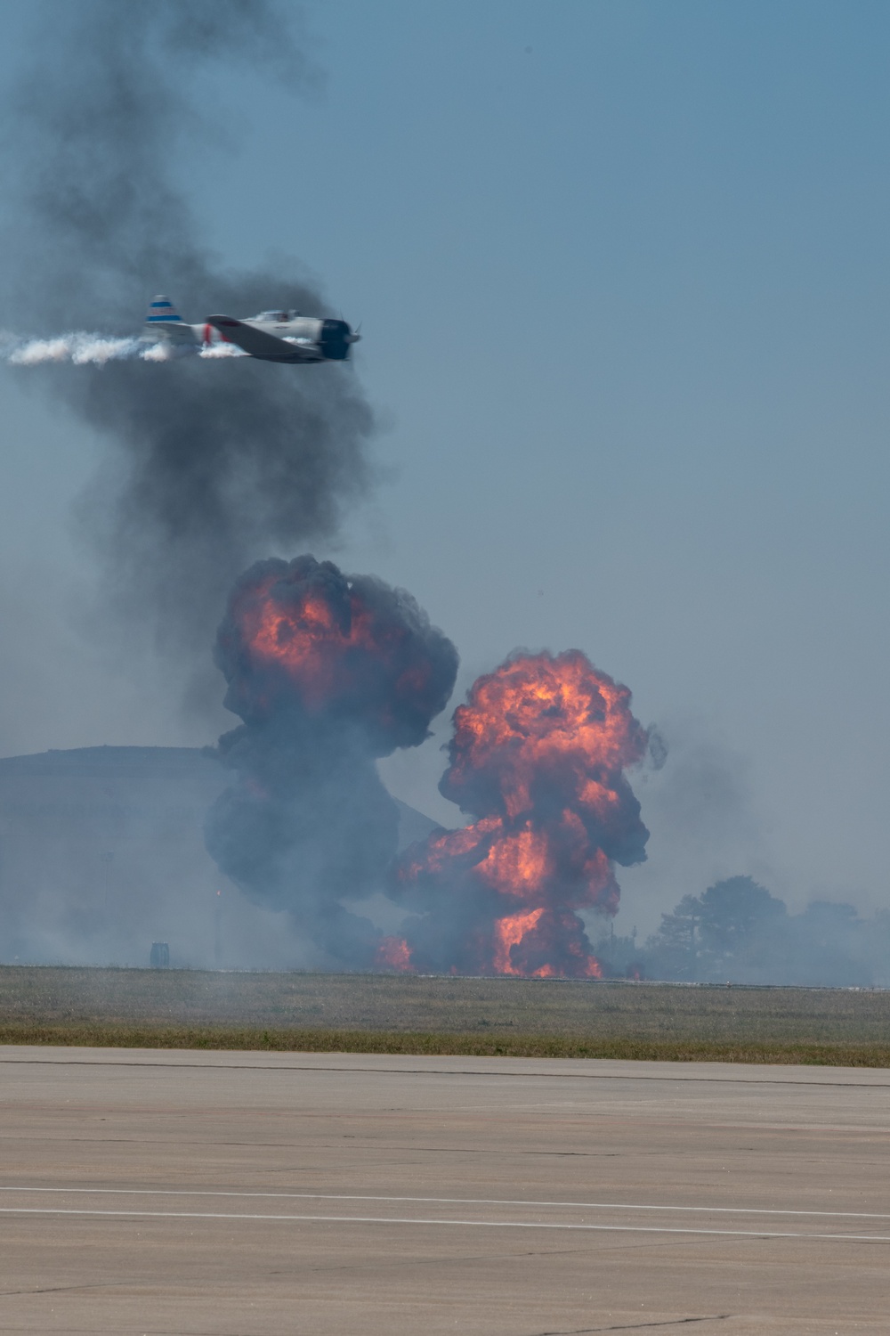 DVIDS Images Team McConnell hosts Frontiers in Flight Airshow