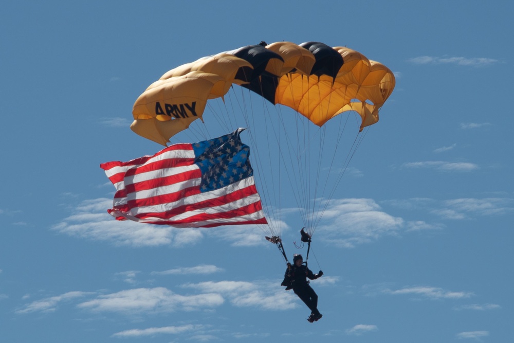 Miramar 2022 Air Show: Opening ceremonies Leap Frogs/ GKTS/ROB 9/24