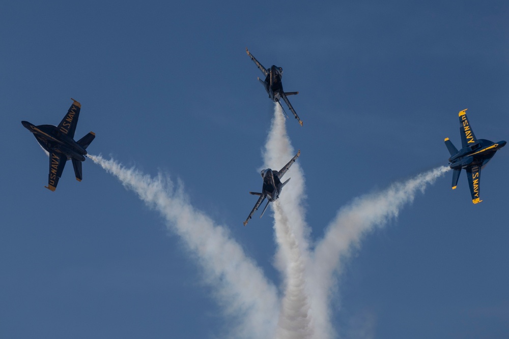 Miramar 2022 Airshow: Blue Angels 9/23