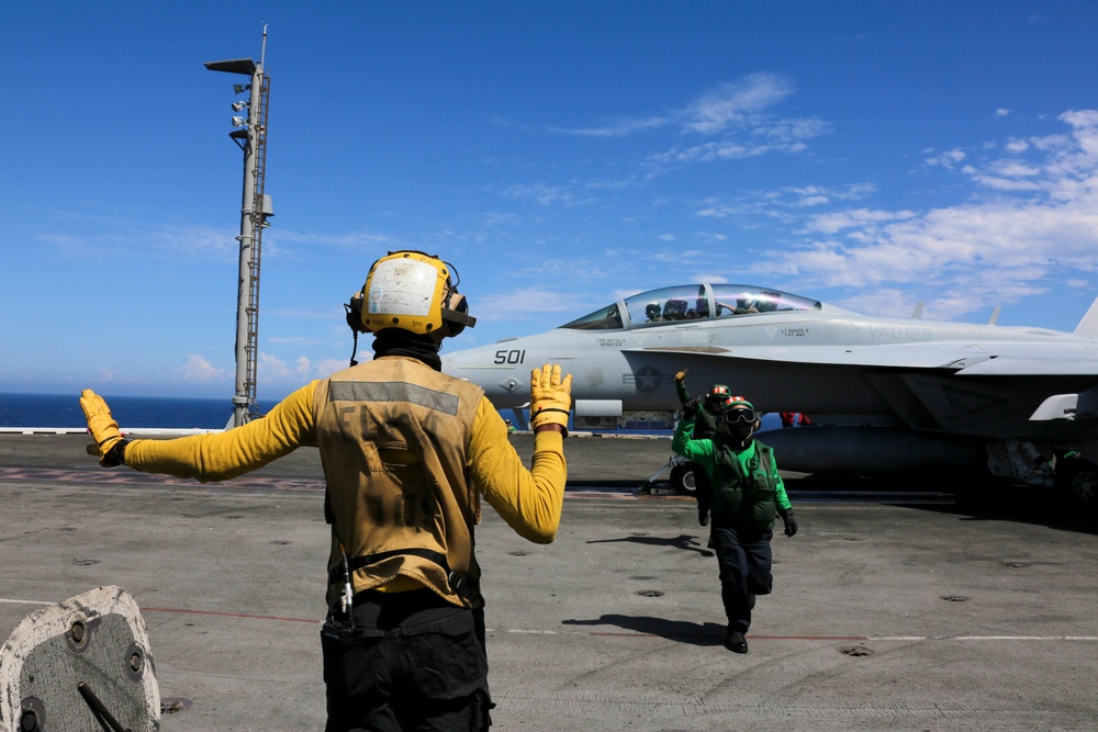 Abraham Lincoln conducts flight operations