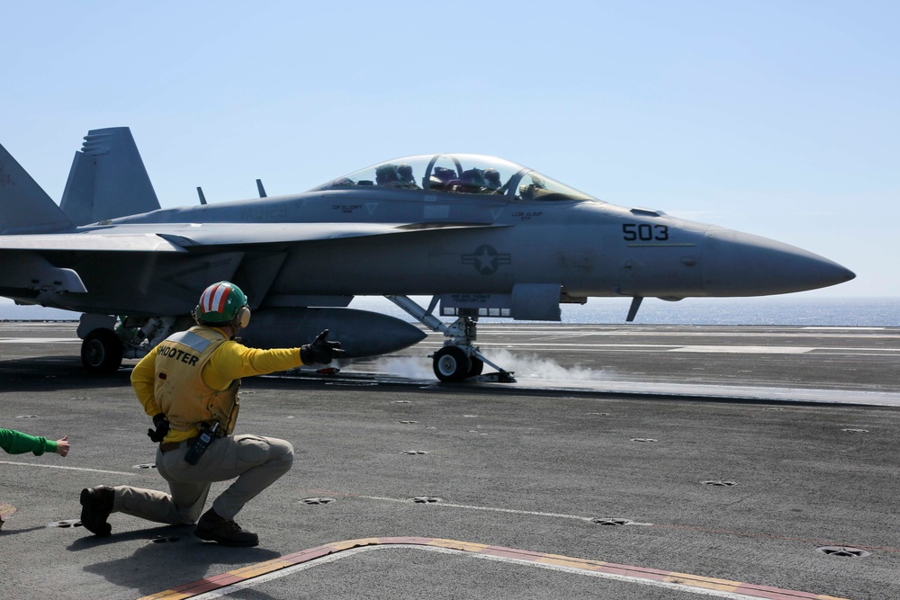 Abraham Lincoln conducts flight operations