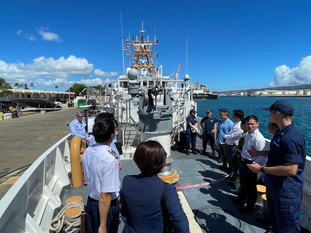 Vietnamese Delegation visits U.S. Coast Guard Cutter Joseph Gerczak (WPC 1126)