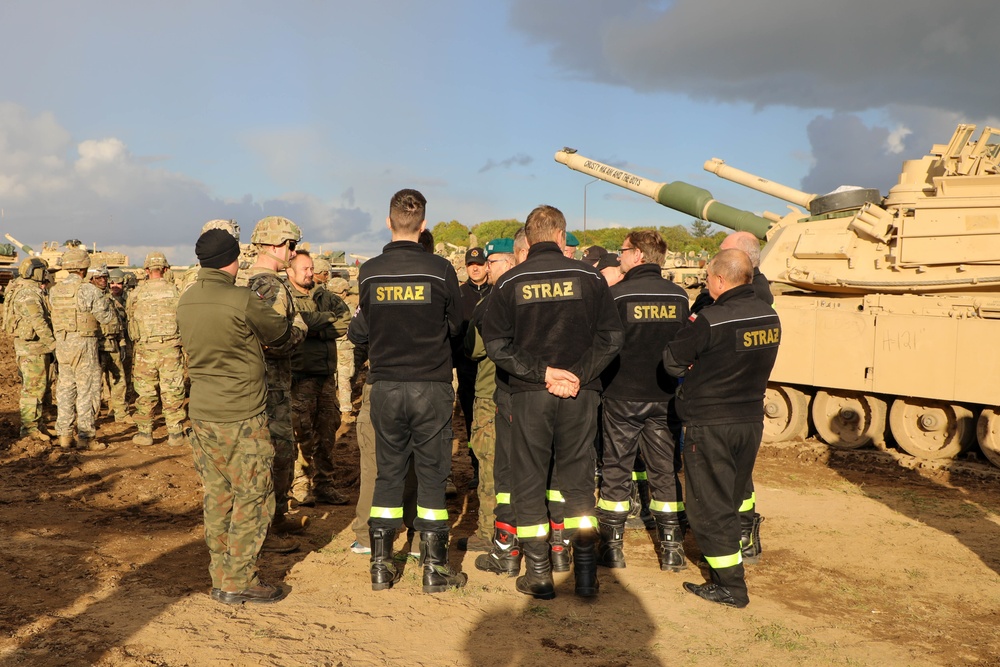 2-7 Cavalry Regiment Meets With First Responders and Cadets