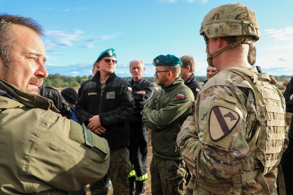 2-7 Cavalry Regiment Meets With First Responders and Cadets