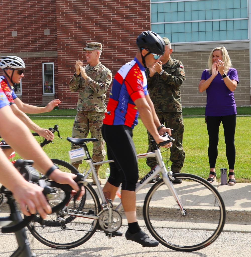 Illinois National Guard Members, Polish Partners, participate in 500-mile Bicycle Ride to 'Always Remember' Our Fallen