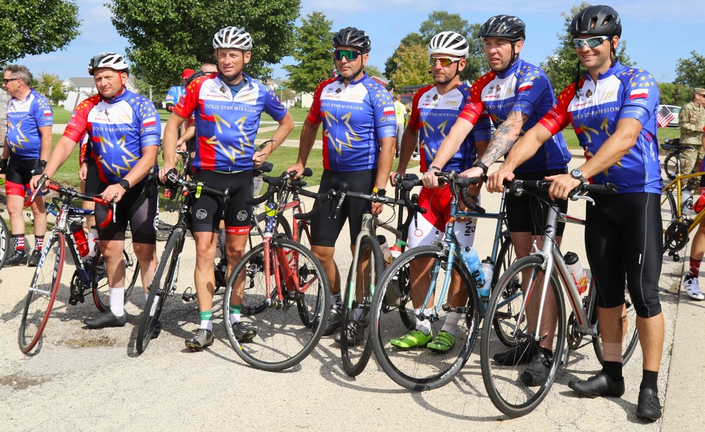 Illinois National Guard Members, Polish Partners, participate in 500-mile Bicycle Ride to 'Always Remember' Our Fallen