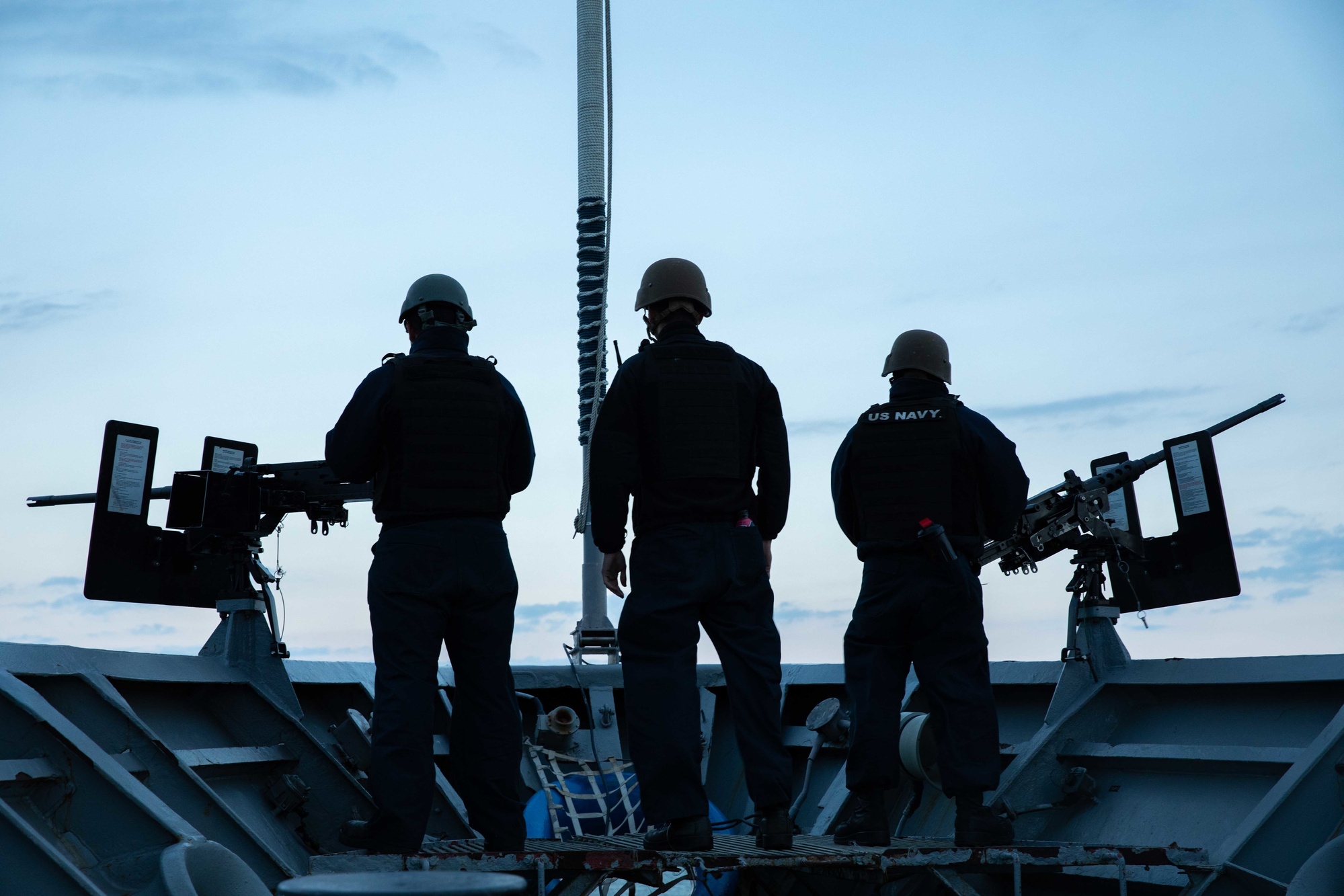 DVIDS - Images - U.S. Sailors attend a Norfolk Admirals hockey game [Image  7 of 16]