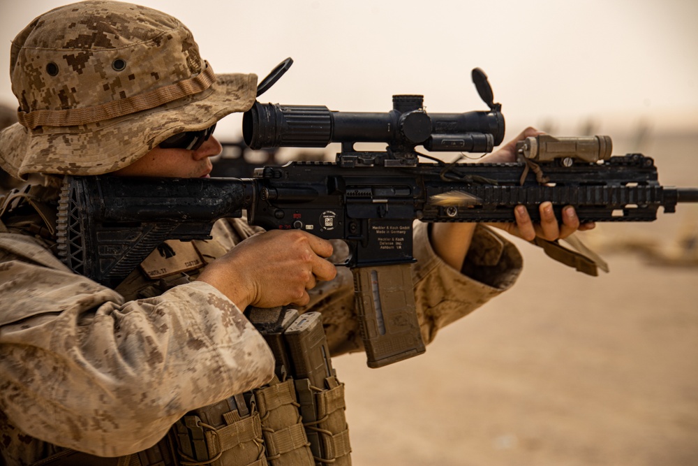 U.S. Marines conduct live-fire range during Intrepid Maven 22.4