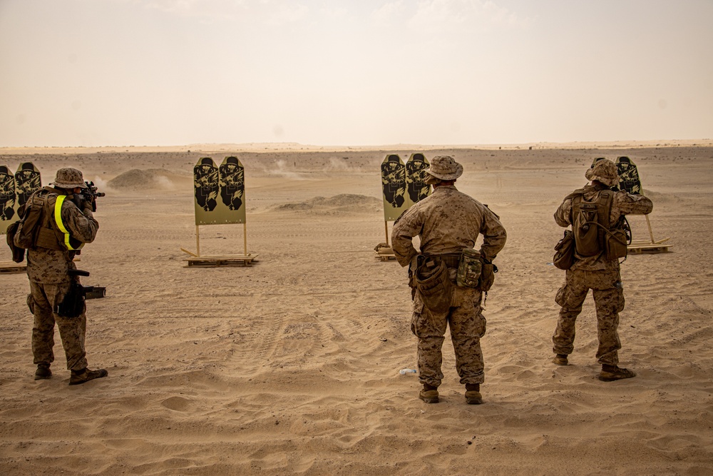 U.S. Marines conduct live-fire range during Intrepid Maven 22.4