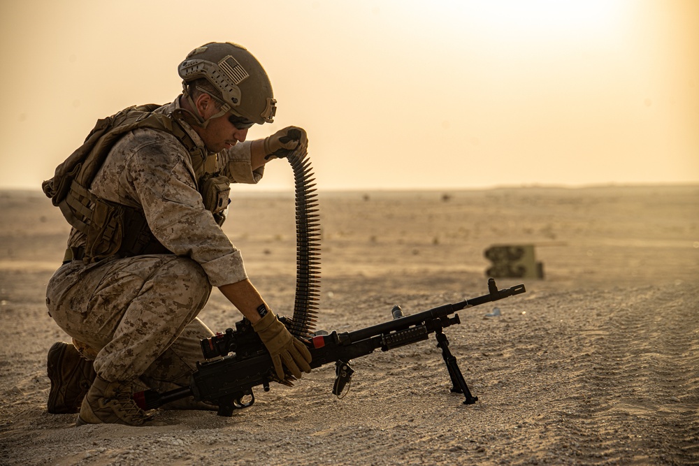 U.S. Marines conduct live-fire range during Intrepid Maven 22.4