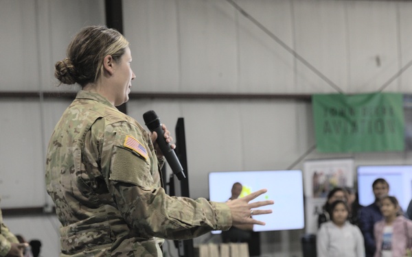 ILNG Pilots participate in &quot;Girls in Aviation Day&quot;