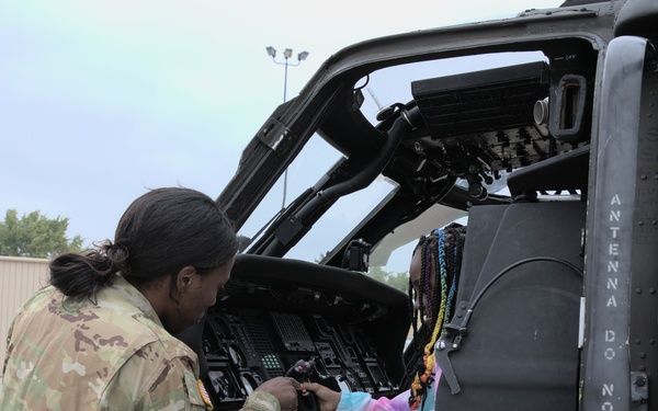 ILNG Pilots participate in &quot;Girls in Aviation Day&quot;
