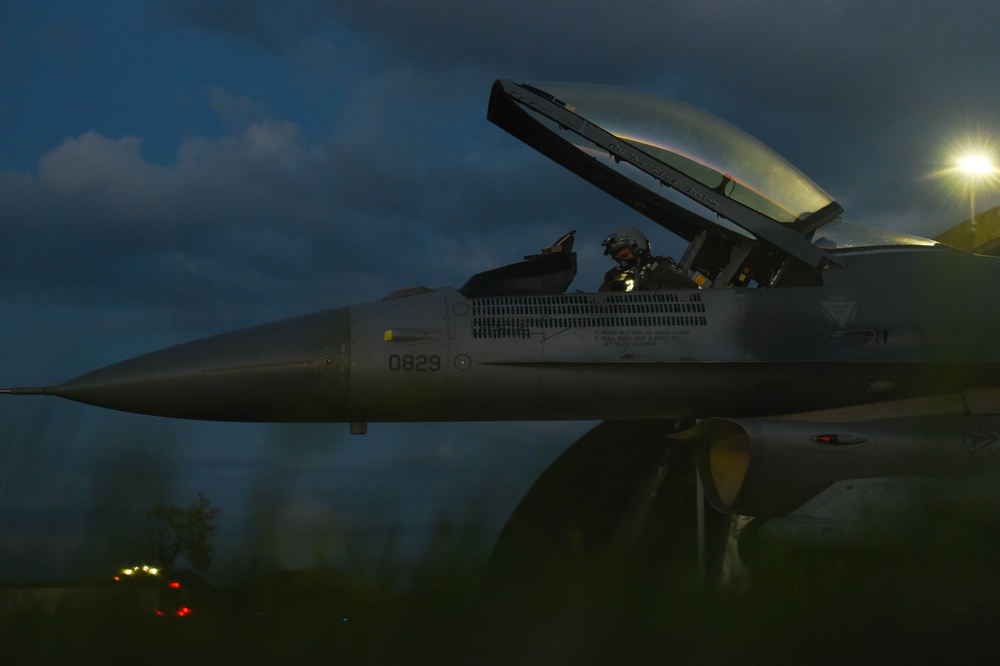 Spangdahlem Aircrew conduct Night flying