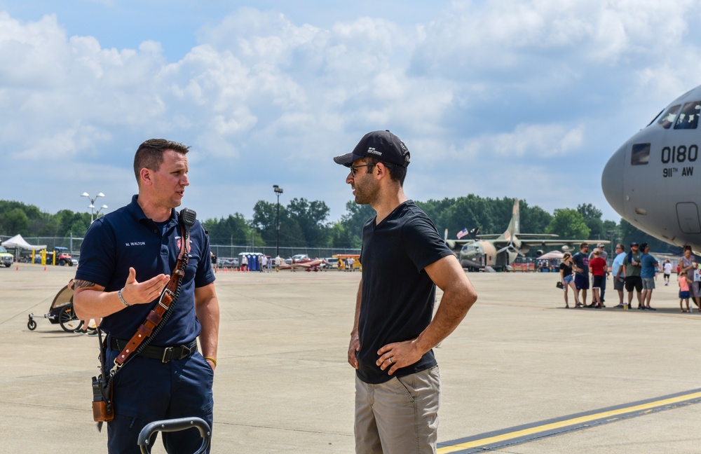 910th taxis in to Wings-n-Wheels