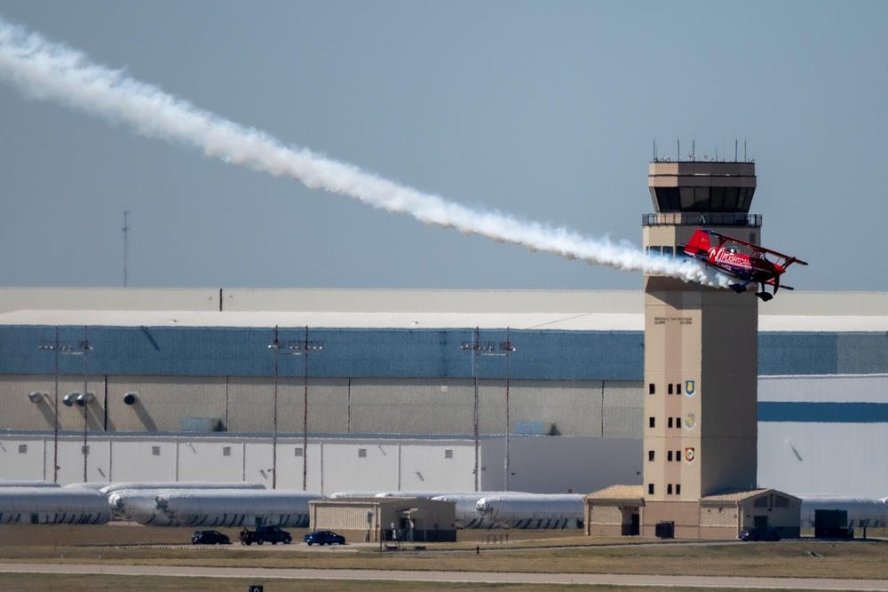 Spectators enjoy McConnell's Frontiers in Flight Air Show