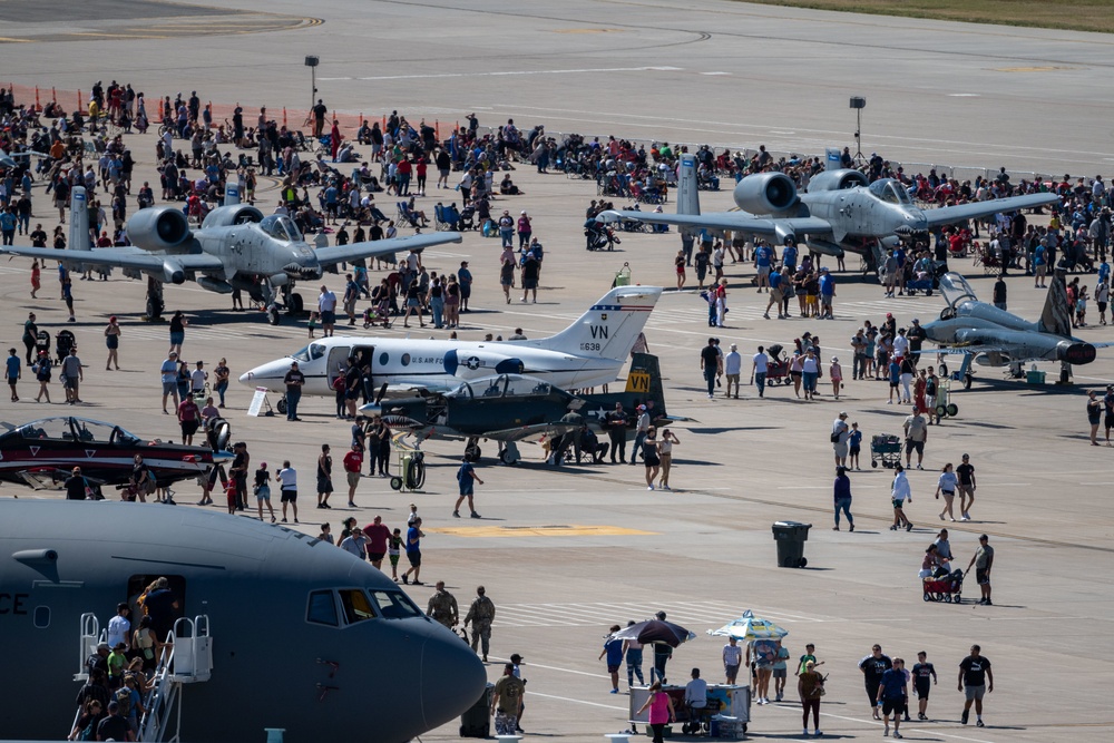 DVIDS Images Spectators enjoy McConnell's Frontiers in Flight Air