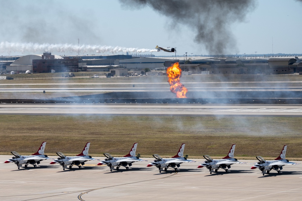 Spectators enjoy McConnell's Frontiers in Flight Air Show