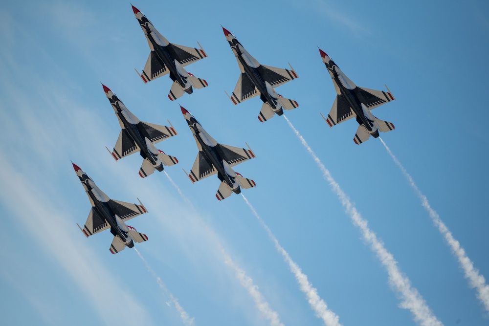 McConnell's Frontiers in Flight Airshow features the U.S. Air Force Thunderbirds