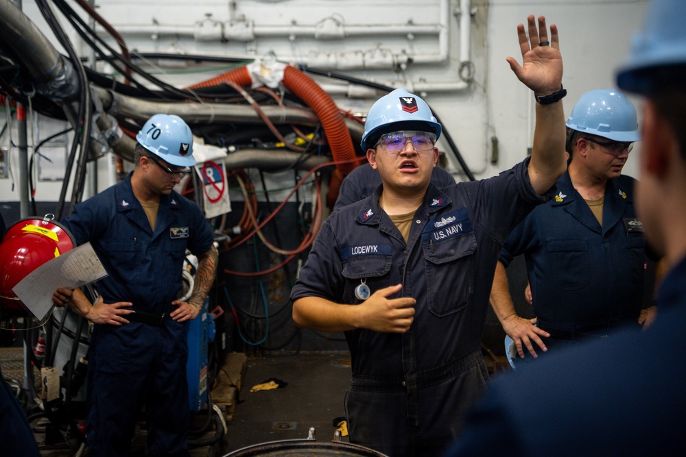USS Carl Vinson (CVN 70) Sailors Conduct Training Exercise