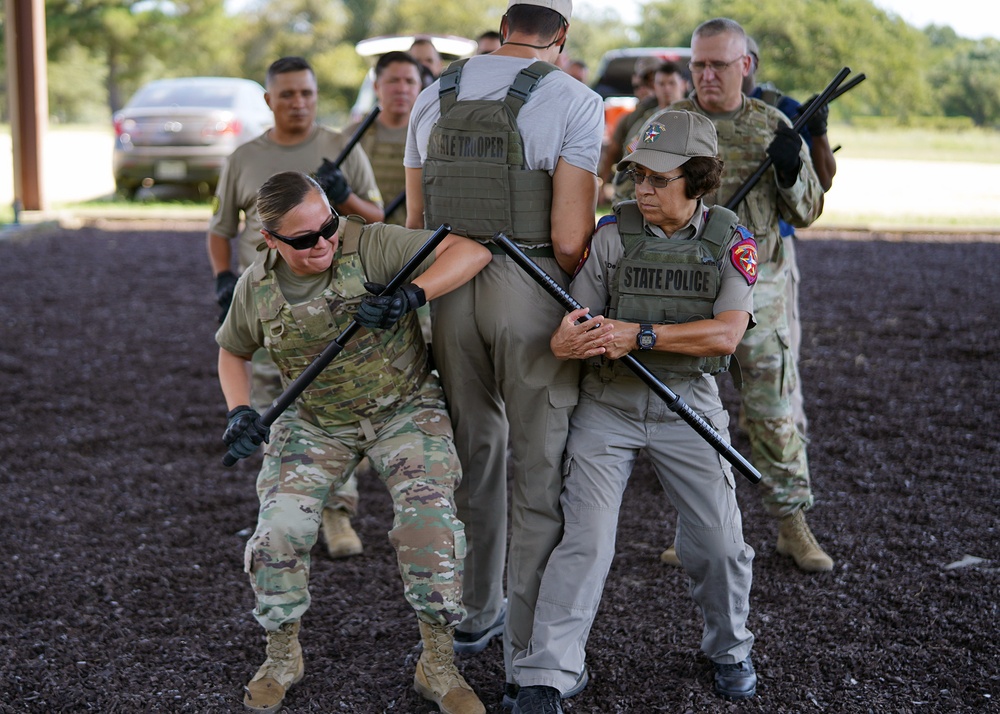 DPS and TXANG participate in an excercise with the Capitol Area Strike Team