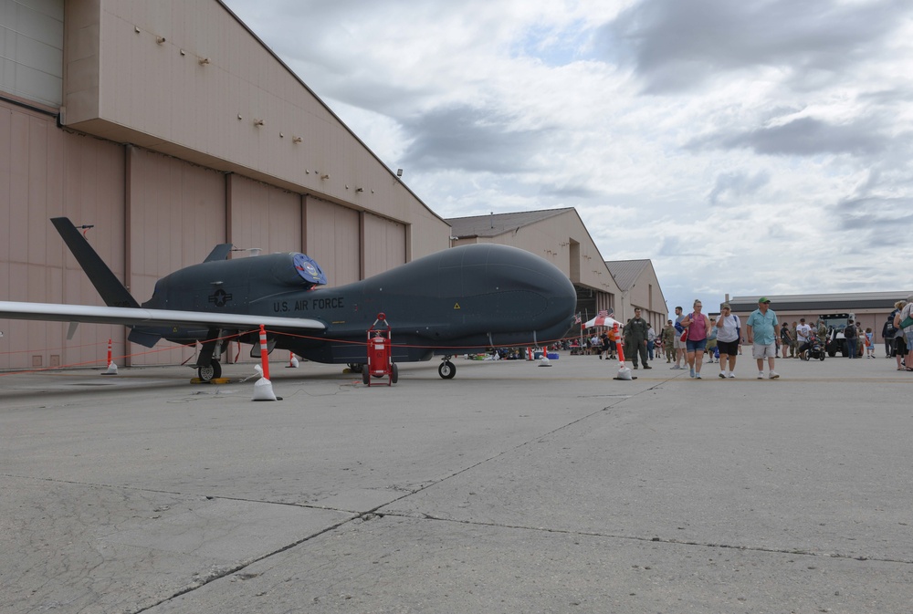 Grand Forks AFB hosts Northern Thunder Air and Space Expo