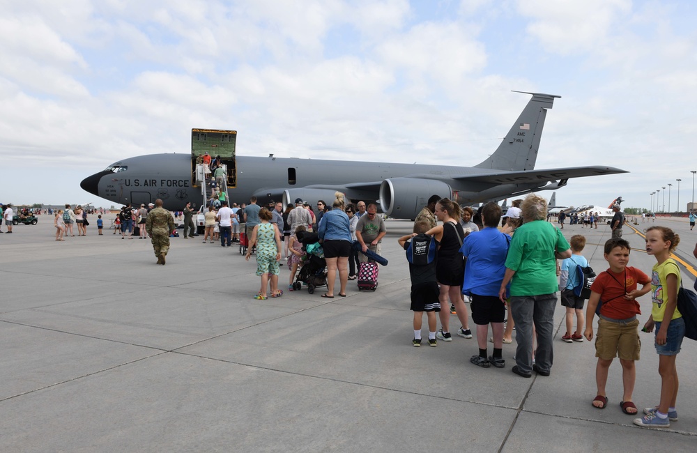 Grand Forks AFB hosts Northern Thunder Air and Space Expo