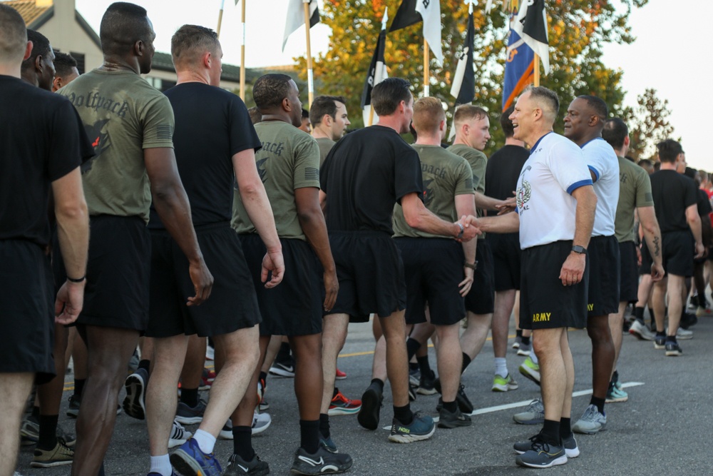 Paratroopers kick-off AAW with Division Run