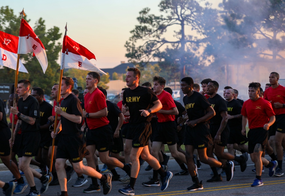 Paratroopers kick off AAW with Division Run