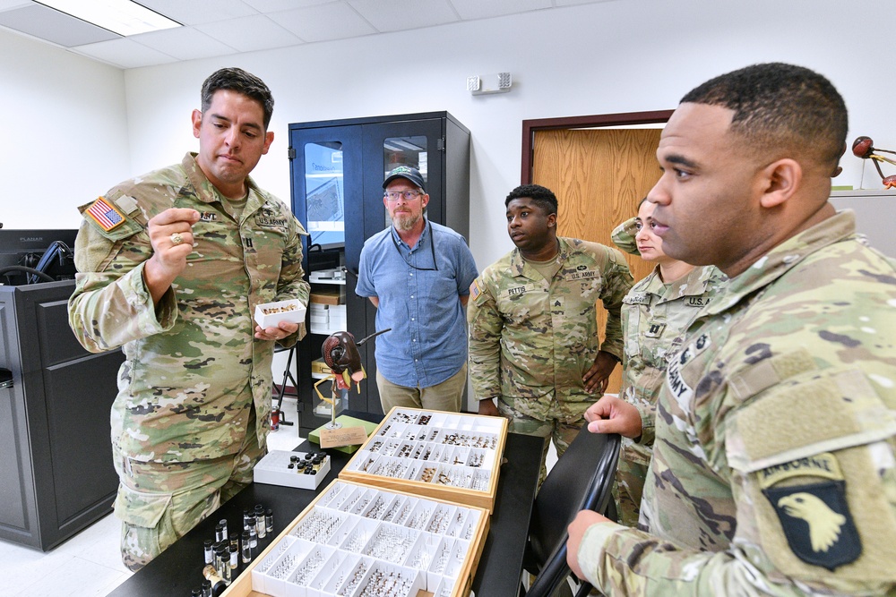 Students learn how to manage and prevent pests at MEDCoE course