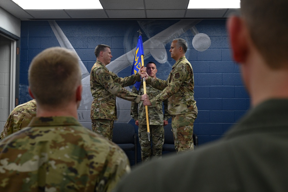 Sines assumes command of 757th