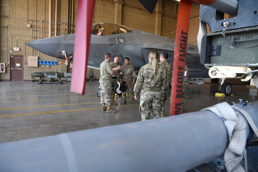 944th Fighter Wing loads weapons on F-35