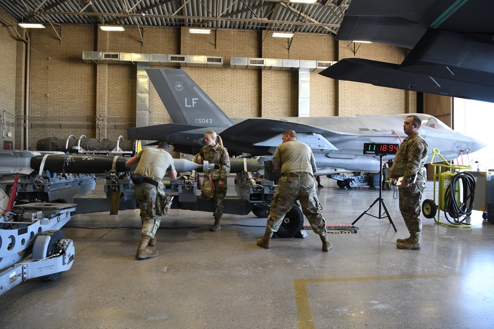 944th Fighter Wing loads weapons on F-35