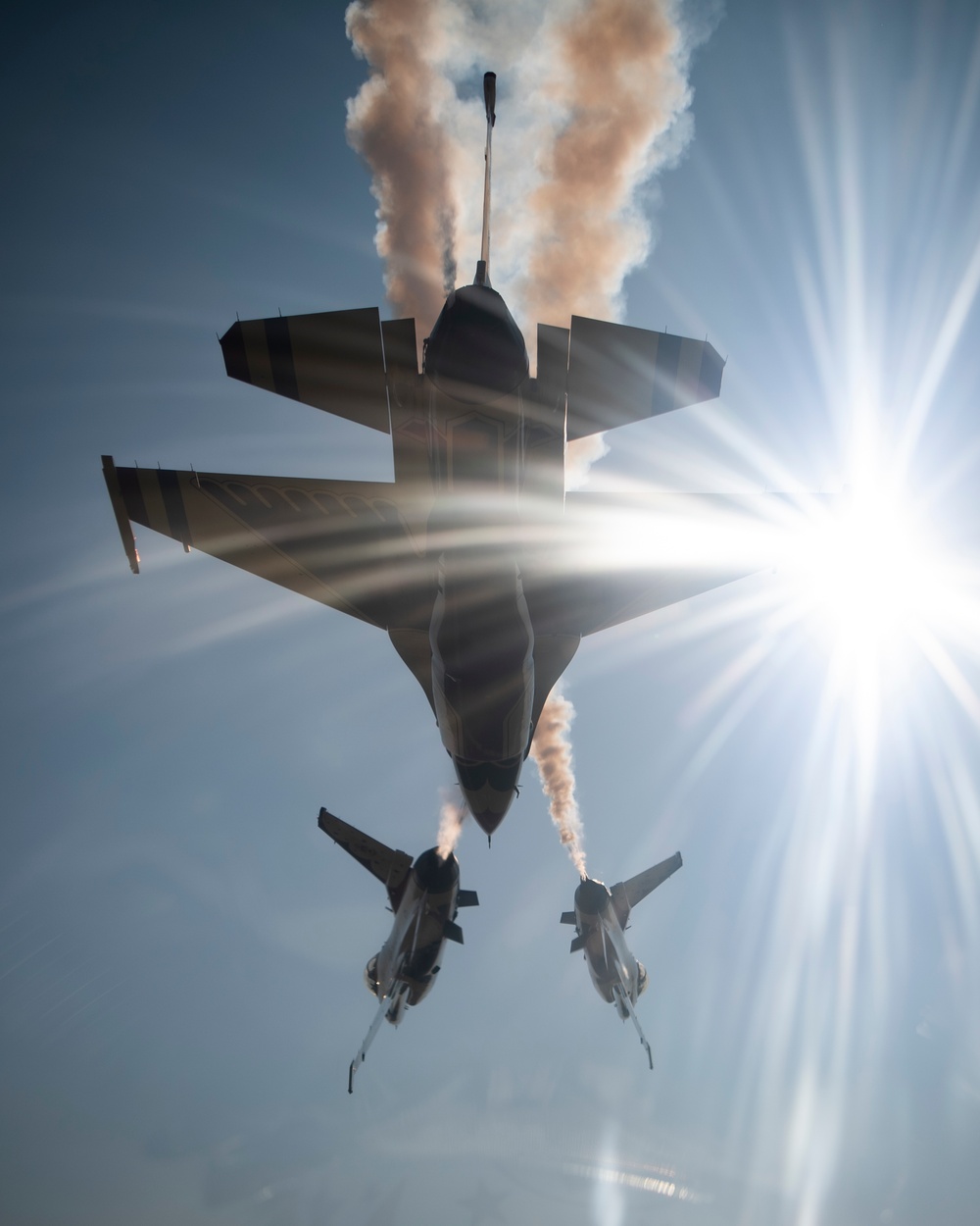 Thunderbirds rock Airshow London