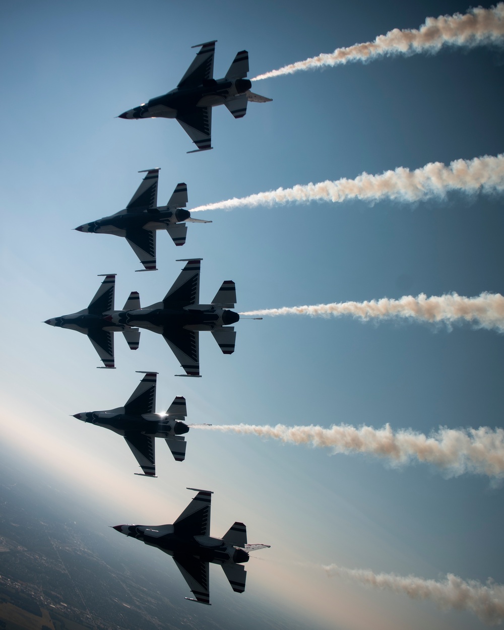 Thunderbirds rock Airshow London