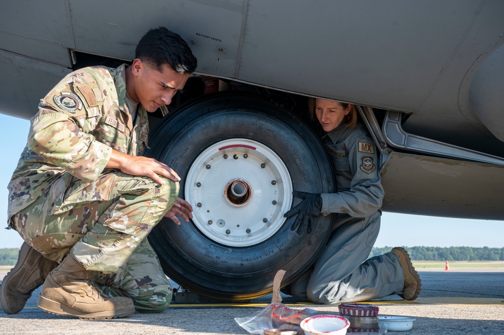 Col. Ochoa learns from 19 AMXS Airmen