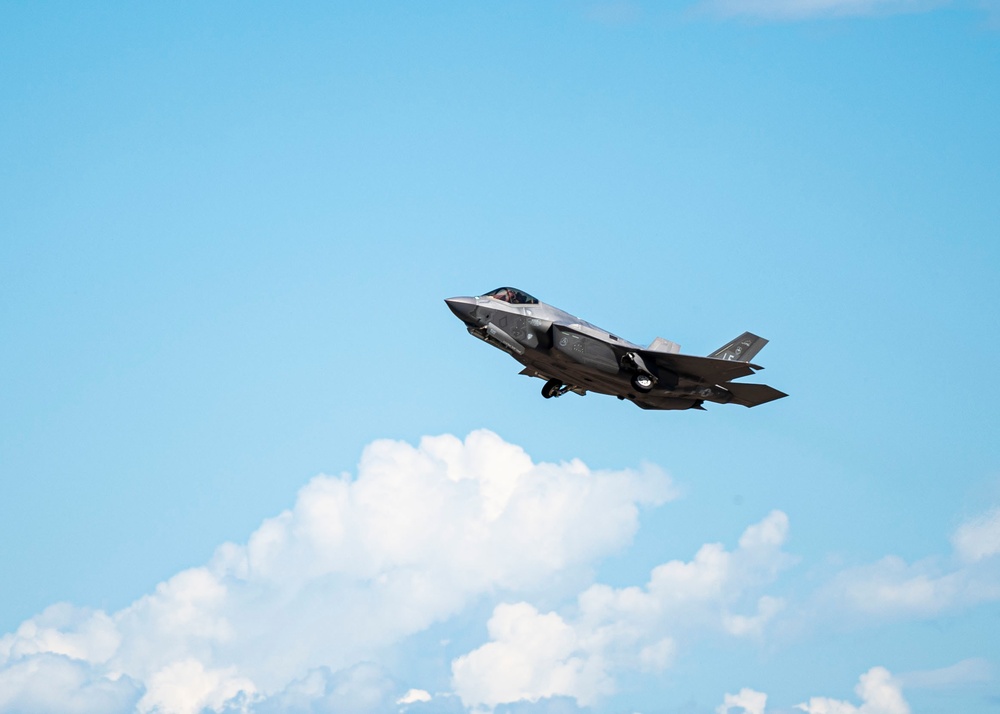 F-35As take off from Luke AFB