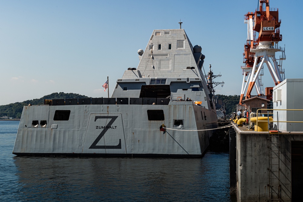 USS Zumwalt Arrives at CFAY