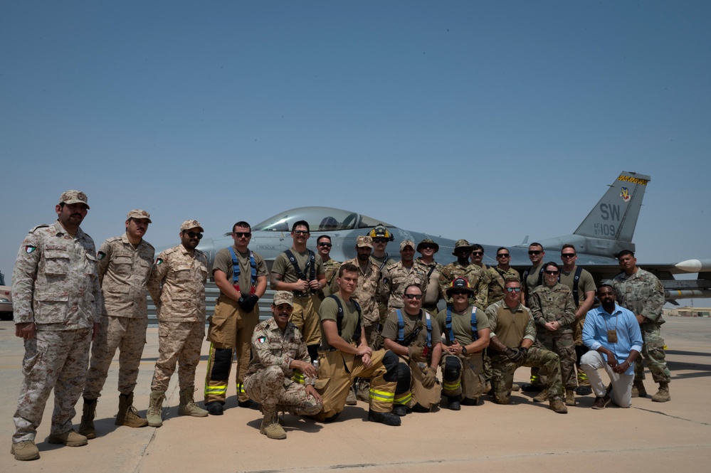 U.S. Airmen teach Kuwait Army firefighters life-saving techniques