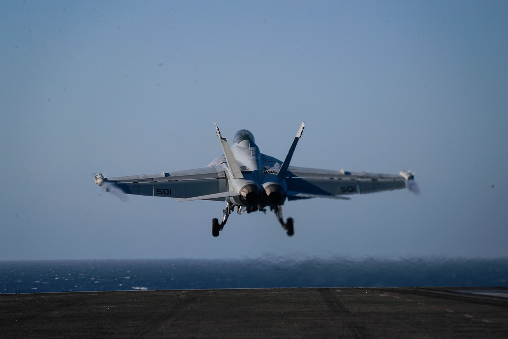 Abraham Lincoln conducts flight operations