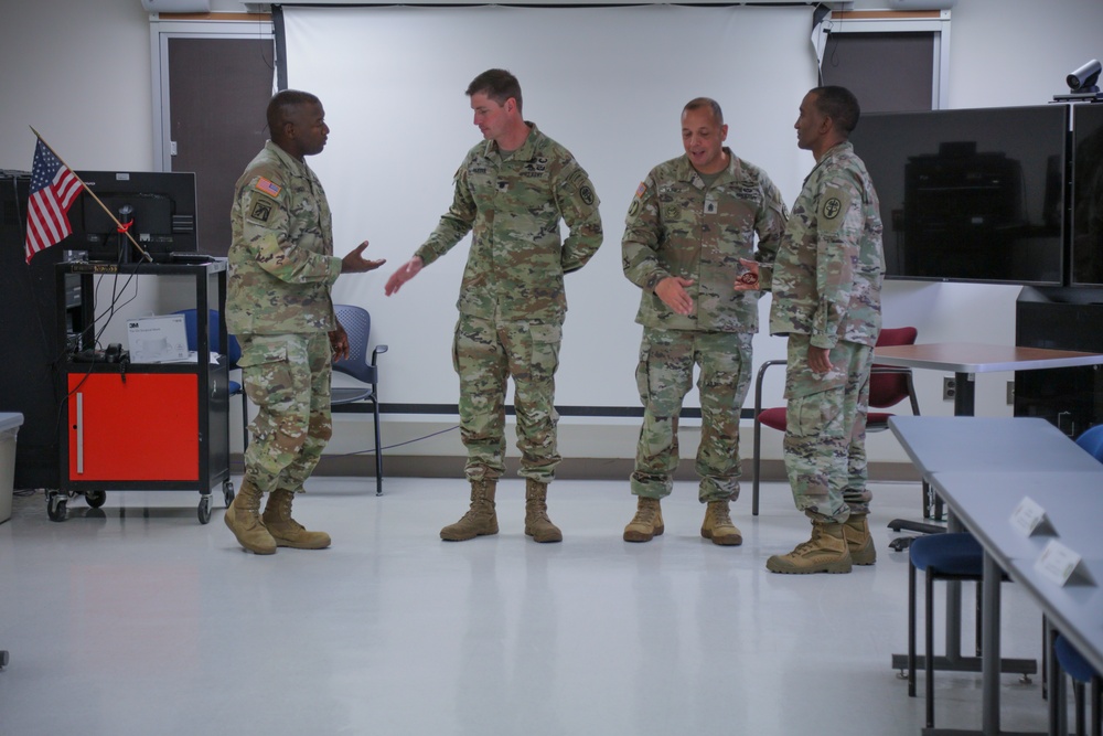 U.S. Army Surgeon General Visits Fort Campbell