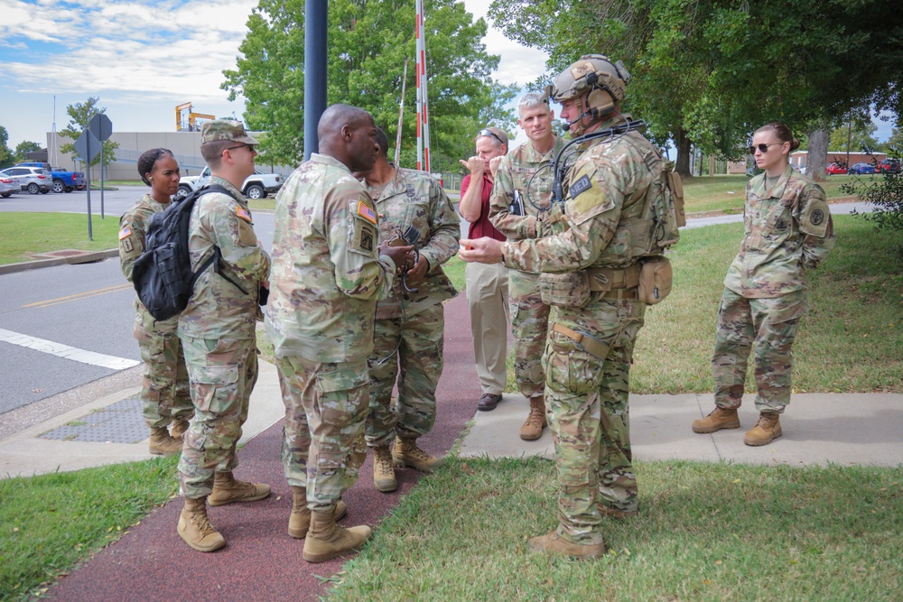 U.S. Army Surgeon General Visits Fort Campbell