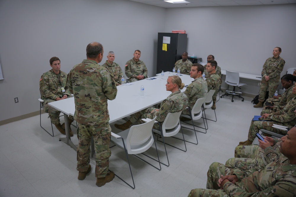 U.S. Army Surgeon General Visits Fort Campbell