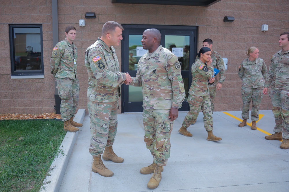 U.S. Army Surgeon General Visits Fort Campbell