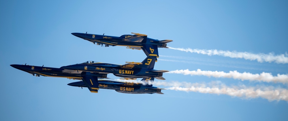 Miramar 2022 Airshow: Blue Angels 9/23